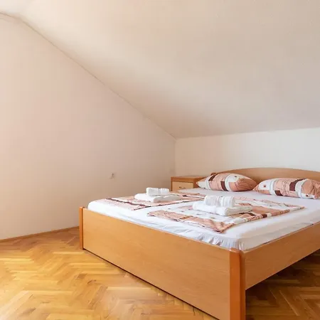 Panorama Apartment *